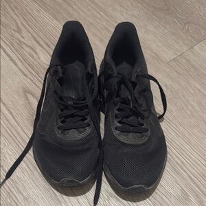 Nike Women's Black Athletic Shoes